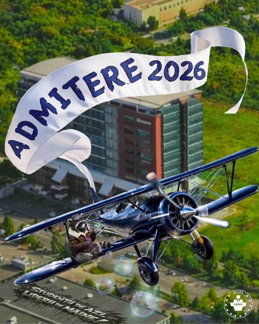 Afișul Ambasadori SNSPA: Rafael, ratonul LSSPA, pe aripa unui biplan cu bannerul „Admitere 2026”, deasupra SNSPA